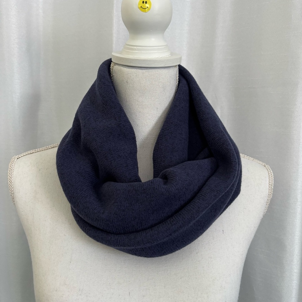Duluth Infinity eternity scarf short blue